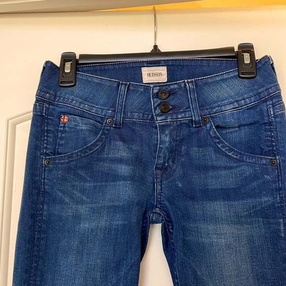 HUDSON original jeans. Excellent conditions size 24. I’m at 25- fit me snuggled - Picture 4 of 9